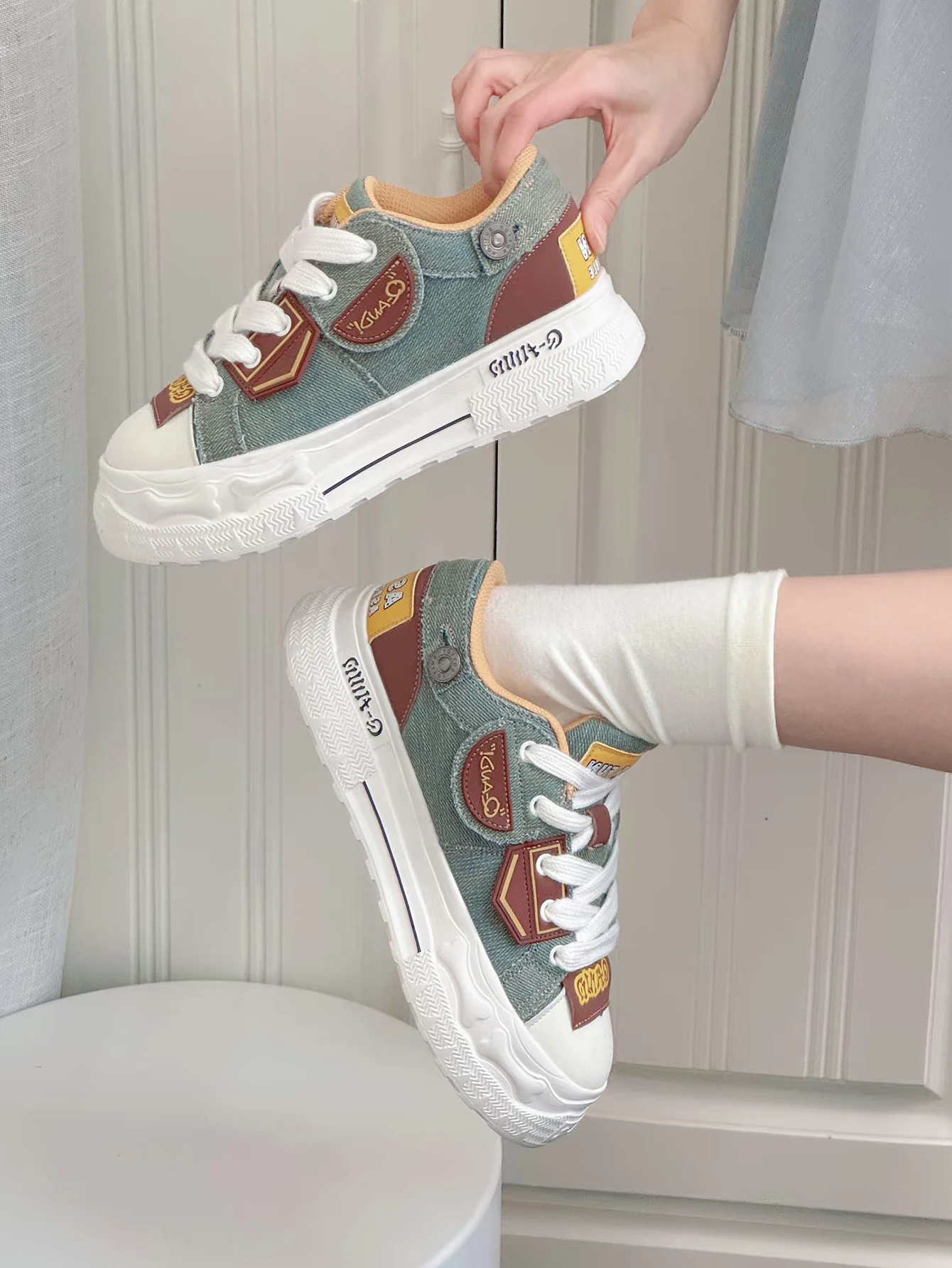 QAND 2026 New Four Seasons Retro Denim Light Green Unisex Casual Skateboarding Shoes Thick soled Height Increasing Board Shoes