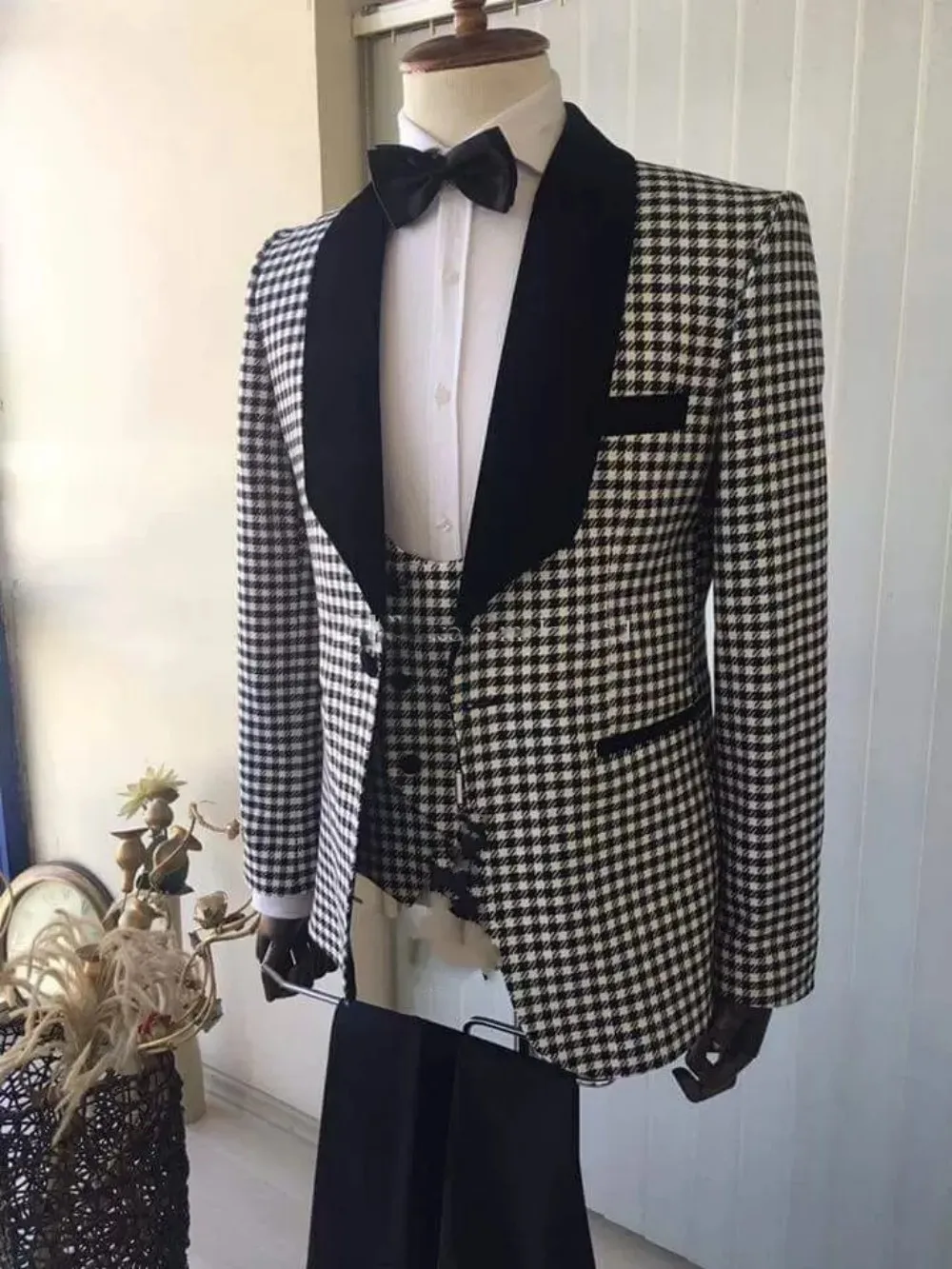 Handsome Jacquard Groom Tuxedos MenSuits Custom Made Formal Suit for Men Wedding/Prom/Dinner Bestmen (Jacket+Tie+Vest+Pants)