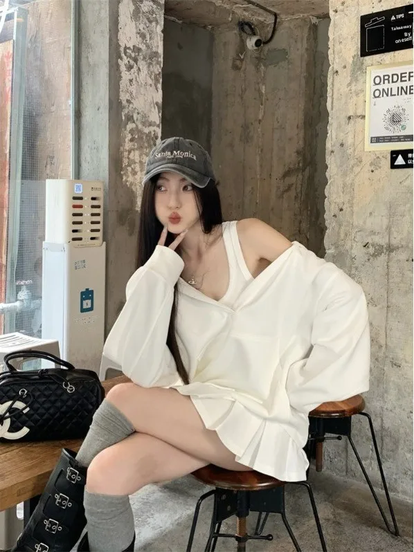 ชุดลำลองแฟชั่นสำหรับผู้หญิง ชุดฤดูร้อน เสื้อฮู้ด เสื้อกล้าม กระโปรง ชุดเซ็ตสำหรับใส่ไปทำงานหรือพักผ่อน