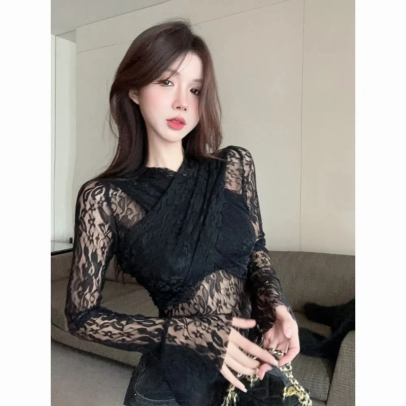 New Perspective Pure Desire Spicy Girl Fashion Temperament Design Sense Niche Lace Hollow Out Long Sleeved Trumpet Sleeve Top