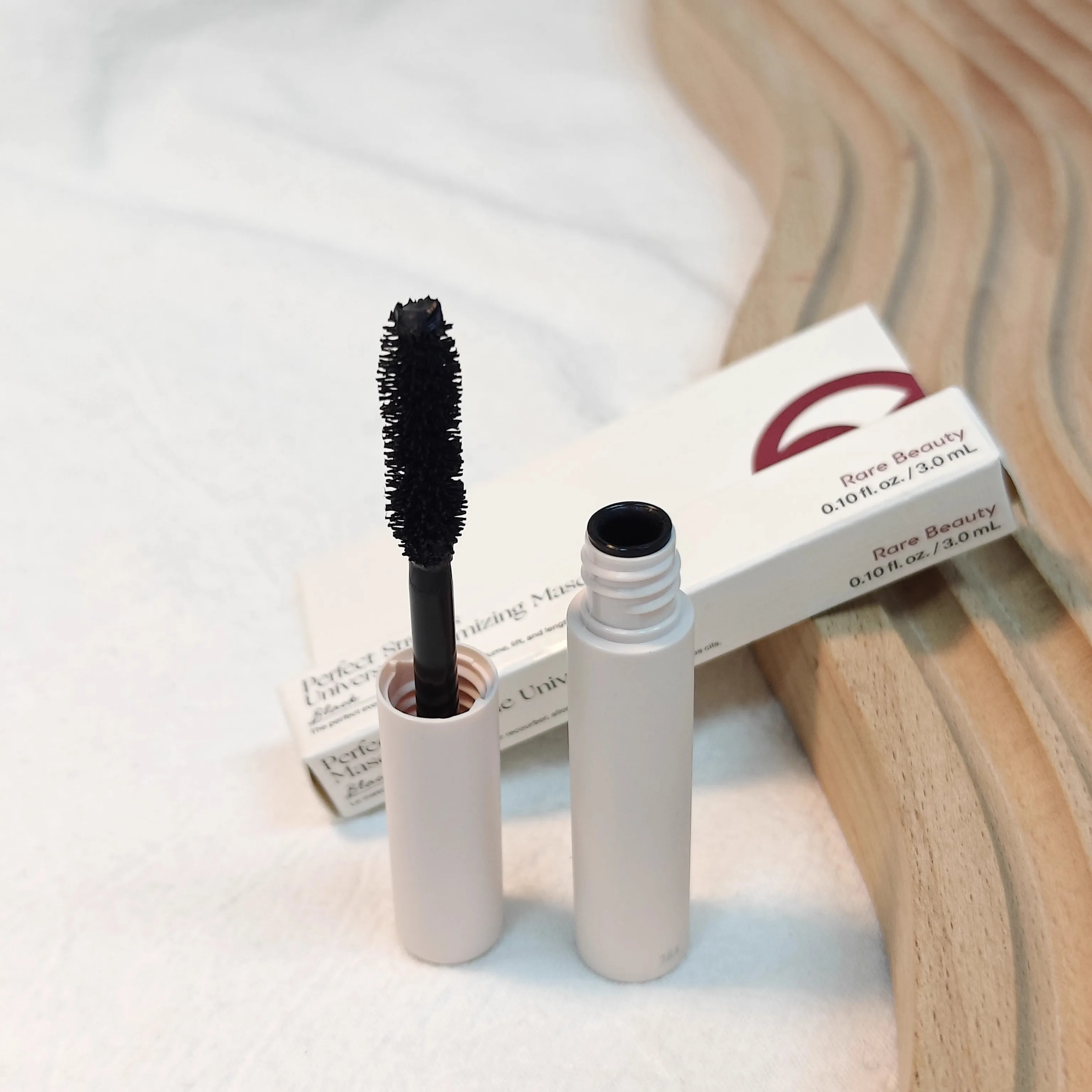 มาสคาร่าแบบน้ํา Quick Dry Lasting Waterproof Eyelash Mask FB Natural Curling ขนตาหนา มาสคาร่าหายากปริมาณความงามเครื่องสําอาง