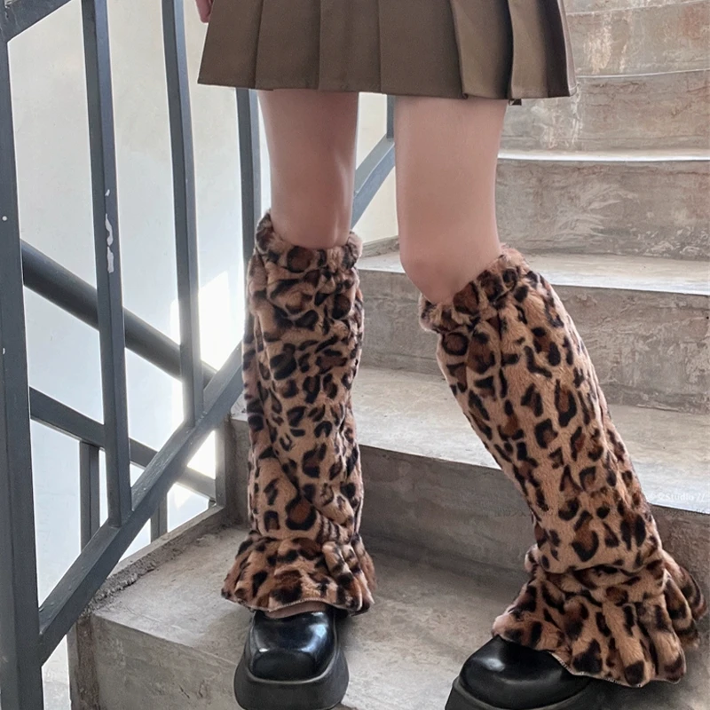 ผู้หญิง Harajuku Plush ขาอุ่น Gothic Punk Vintage Leopard สัตว์พิมพ์เท้าแขน Ruffled Hem เข่าถุงเท้าสูง