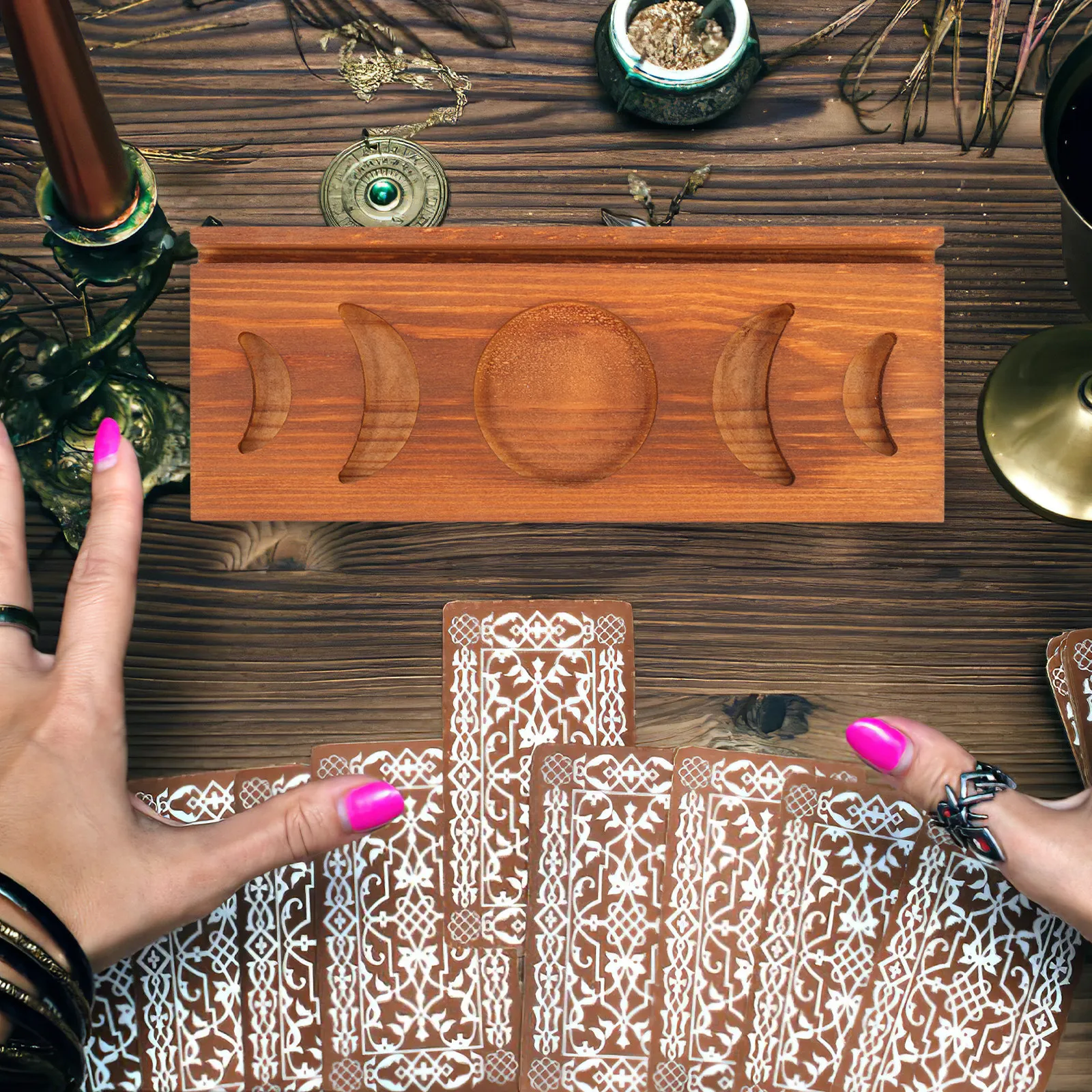 

Деревянная подставка для карт Таро с резьбой в виде фаз Луны, органайзер для кристаллов, подставка для гадательных инструментов, стойка для хранения карт Таро