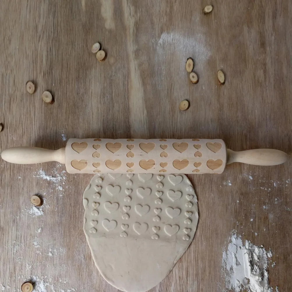 

Love Rolling Pin Wooden Embossed Design Non Slip Grip Home Baking Pasta Cookie Pastry Pizza Fondant Dough Tool