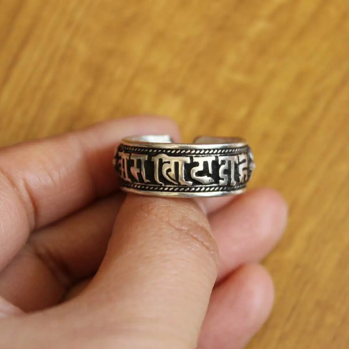 RG372 Tibetan Silver Metal Six Words Mantra 9mm Open Back Adjustable Ring