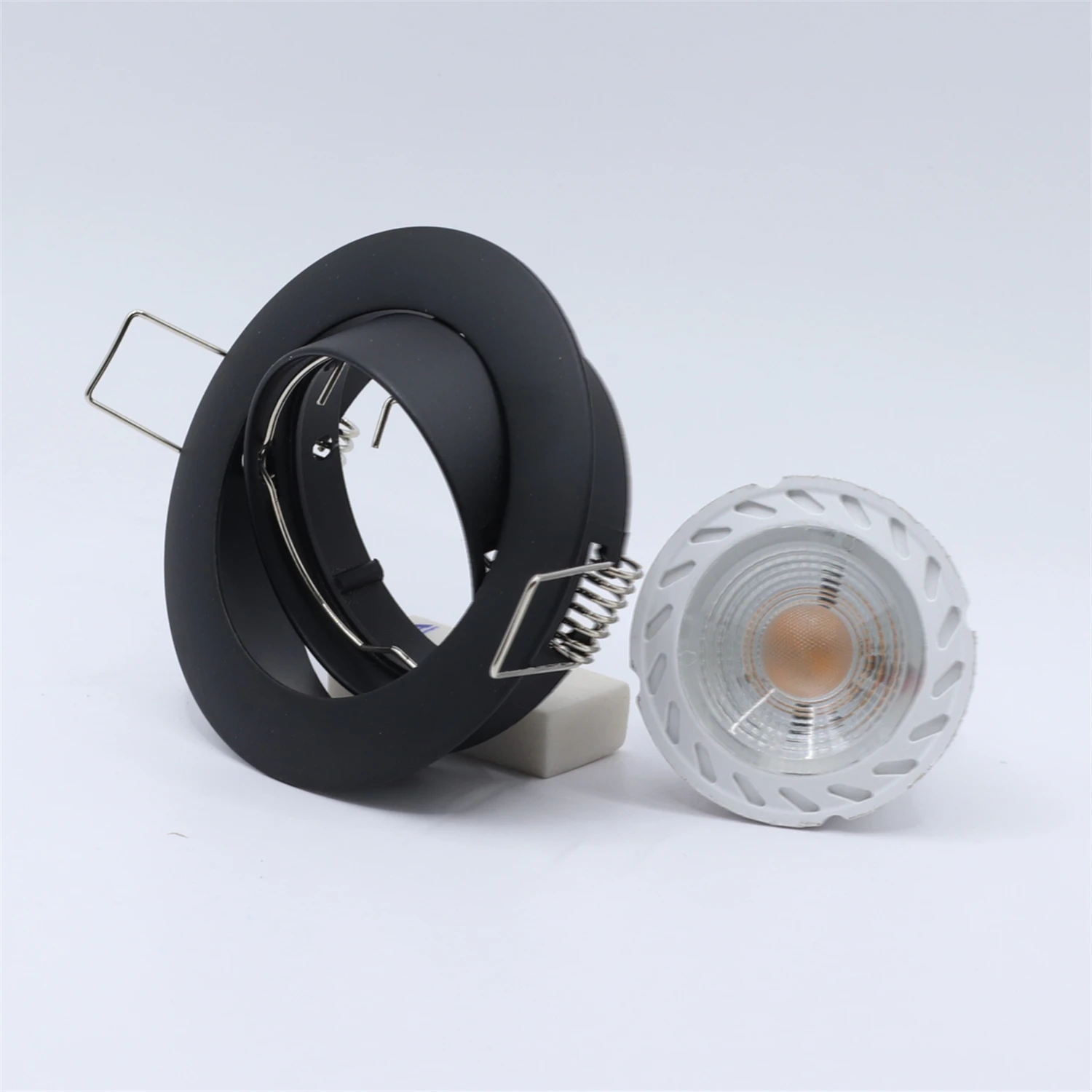 Substituível lâmpada LED para teto Downlight, suporte da lâmpada, Spot Light, liga de zinco, Cut Hole, 70mm Frame, MR16, GU10