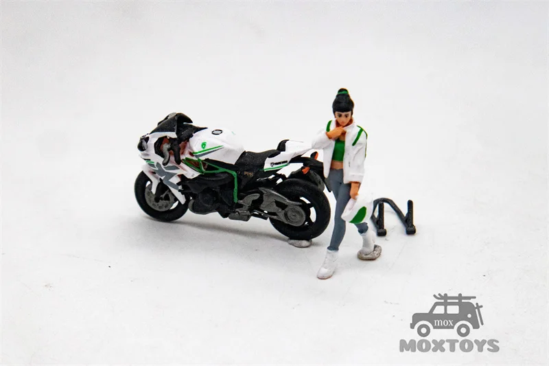 MoreArt 1:64  KAWASAK WHITE FLORAL GIRL MOTORCYCLE DOLL