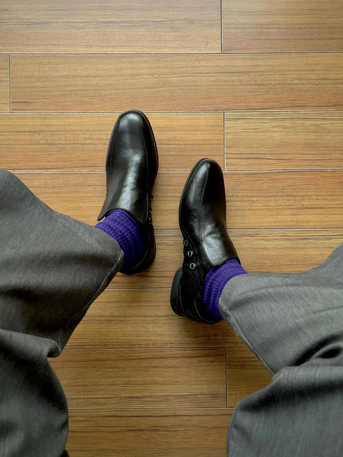 zapatos-de-vestir-casuales-de-cuero-negros-de-moda-para-hombre-sin-cordones-de-cana-baja-con-suela-de-goma-soldada-punter
