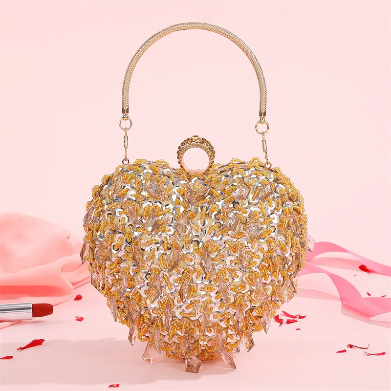 2023 Hot Red Woman Love Heart Bags Luxury Designer Shining Marriage Casual Lady Party Evening Dressing Purse Rich Clutch Bag