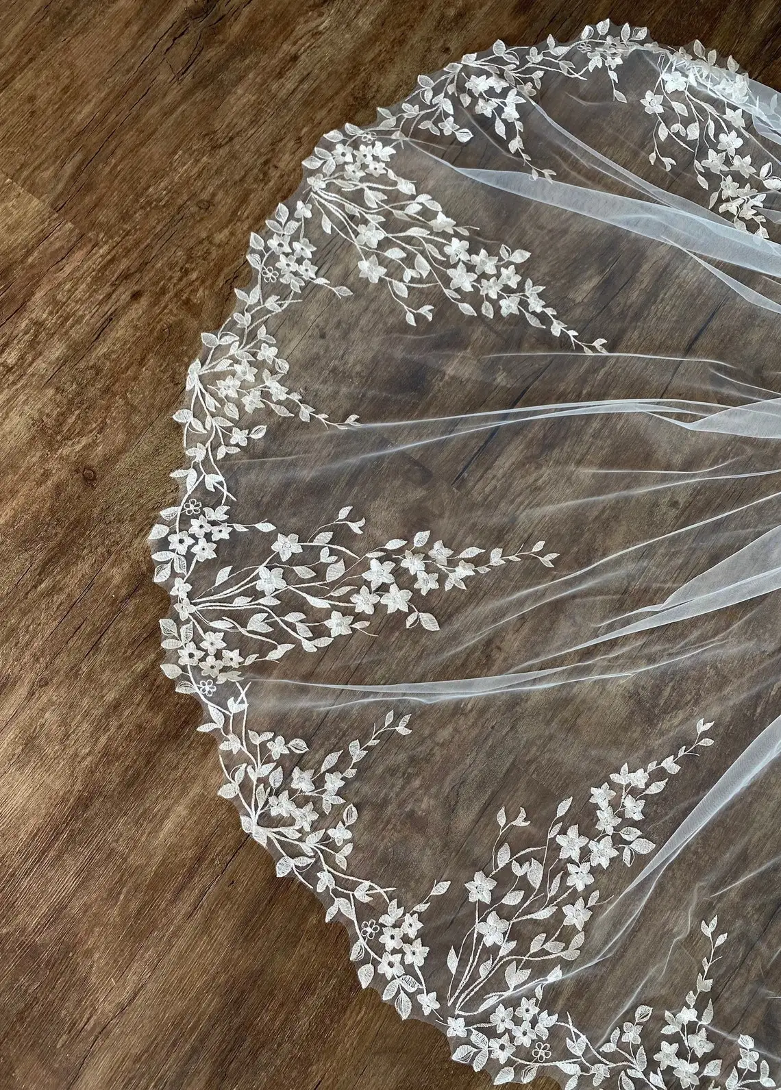 Wedding Cathedral Veil Fingertip Lace Leaf Bridal Chapel Length Long Veils Bride Accessories