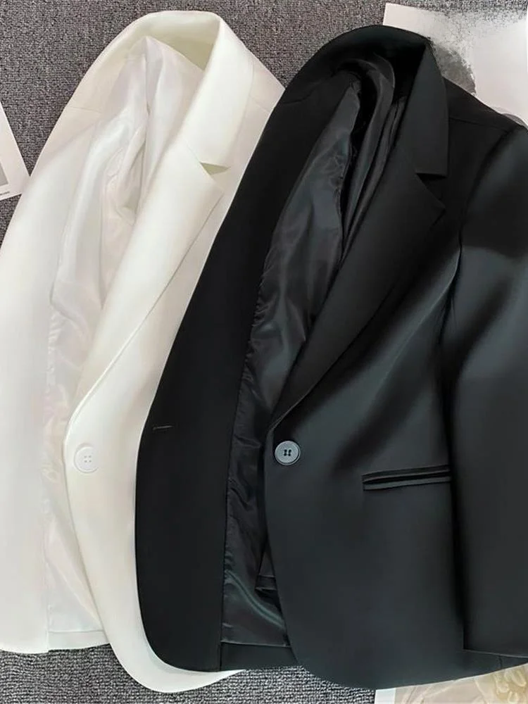 Biały garnitur damski, jednorzędowy, uniwersalny, wyszczuplający, w stylu koreańskim, elegancki, do pracy, długi rękaw, długość do połowy łydki.