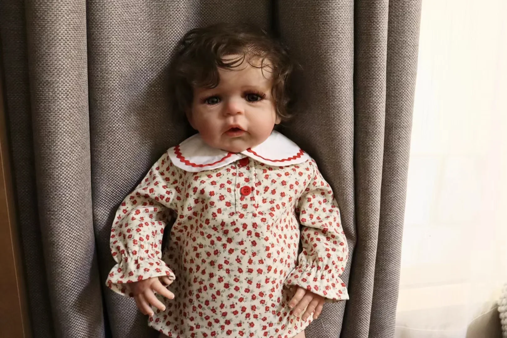 DLS 25 นิ้วตุ๊กตาเด็กทารก Reborn สําเร็จรูป Sandie เป็นภาพด้วยมือ Rooted ผม Original เสื้อผ้าของเล่นสําหรับเด็ก