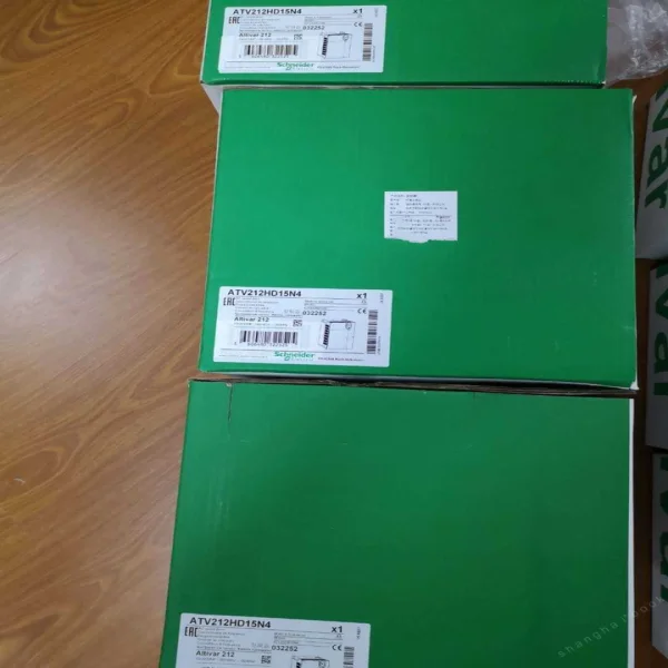 

1 шт. Atv212hd15n4/Совершенно новый оригинальный точечный ПЛК