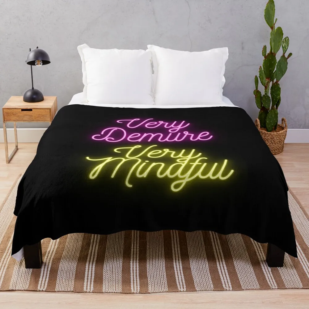 Demure Throw Blanket Thin Single Comforter Blankets