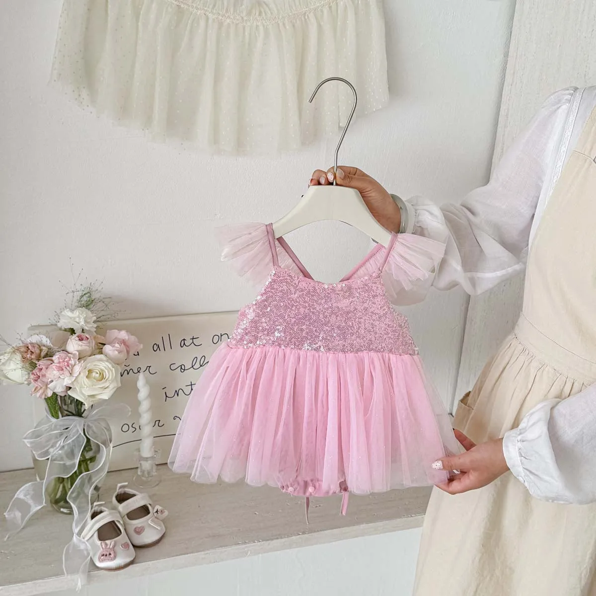 New Cute Girls' dresses, children's sequins, mesh, sweet princess dresses, baby fart  Romper clothes