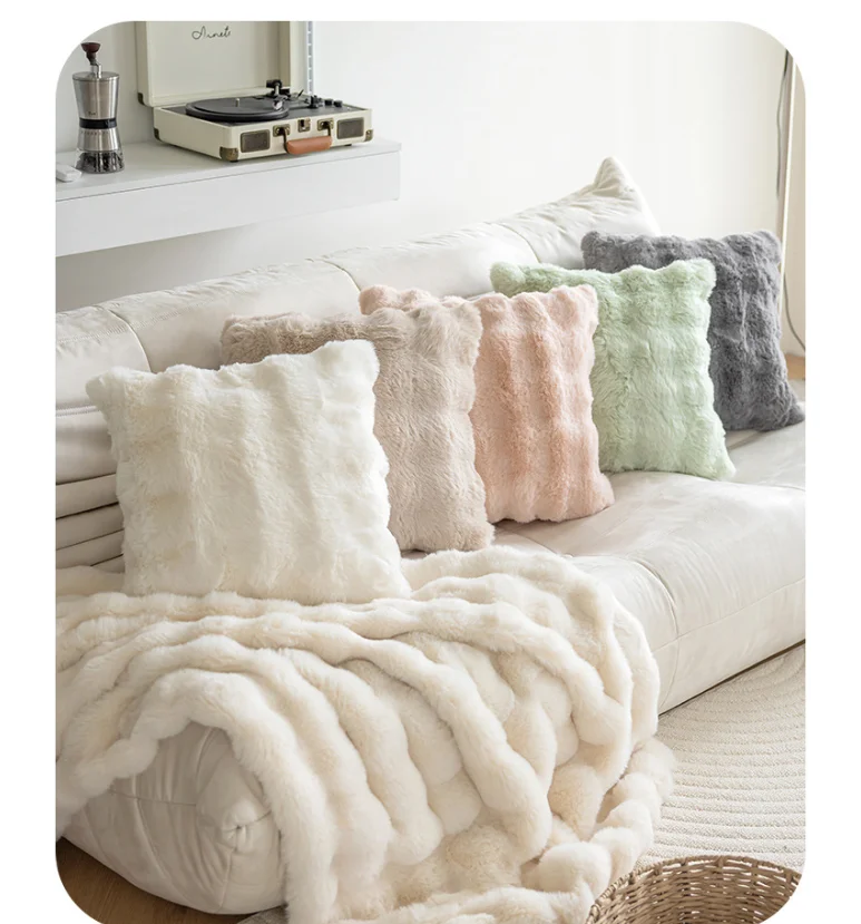 Imitation rabbit fur pillowcase solid color warm plush cushion cover fluffy pillow cover