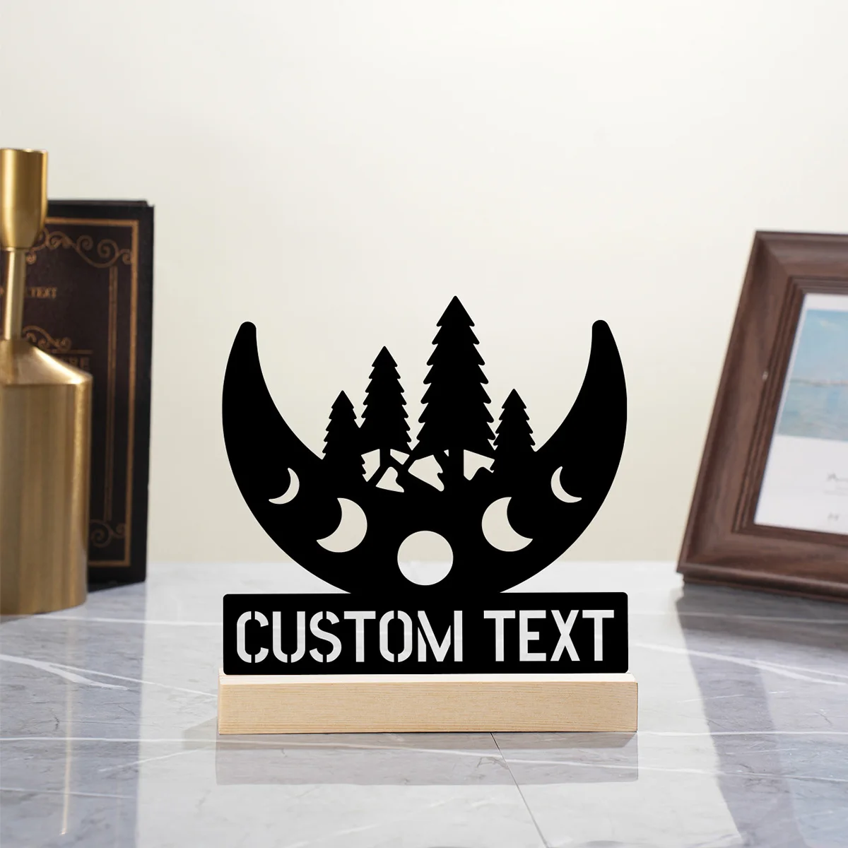 1pc luna fresca con foresta Nome personalizzato Statua di latta Ornamento in metallo con base in legno Scultura in ferro Artigianato con base in legno Ufficio