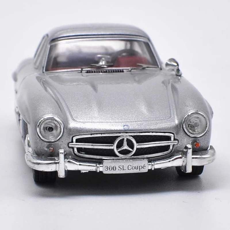 Diecast 1/43 Scale 300 SL Coupe Classic Car Silver Alloy Model Collection Souvenir Static Display Ornaments Vehicle Boy Toy Gift