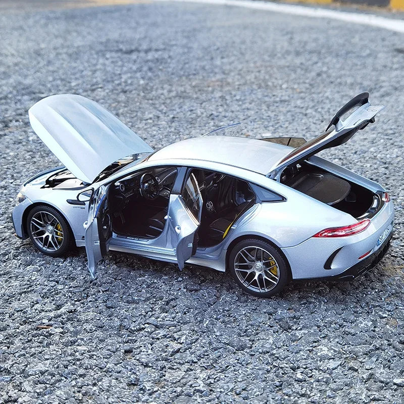 1:18 Mercedes-Benz AMG GT 4MATIC โมเดล GT63 2021 C63โลหะผสมของสะสมของเล่นตกแต่งสำหรับเด็กของขวัญวันหยุดสำหรับเด็ก