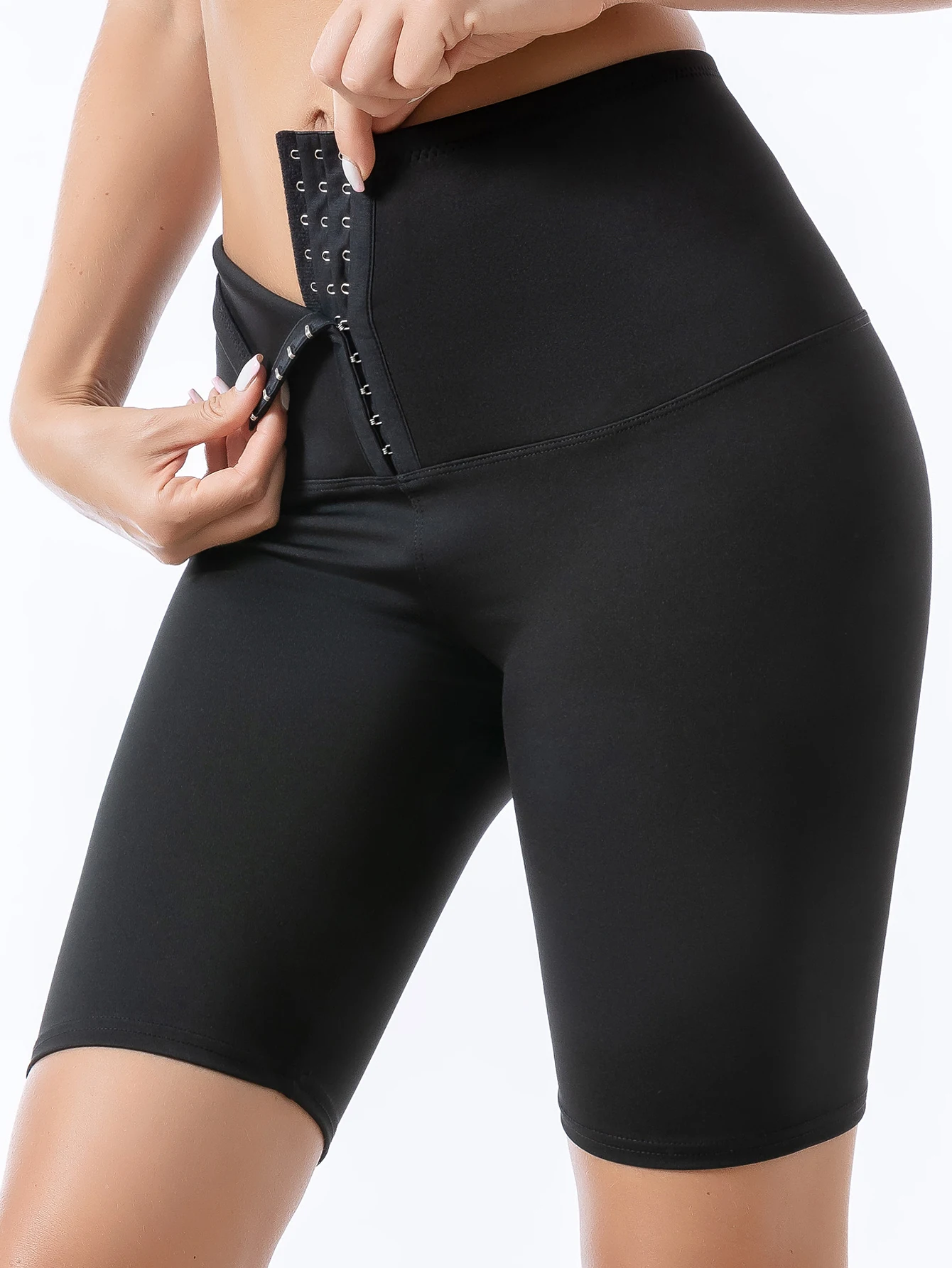 Women's high-end sports shorts 5-point large size tight yoga pants worn over high-waisted button-up fitness pants that lift
