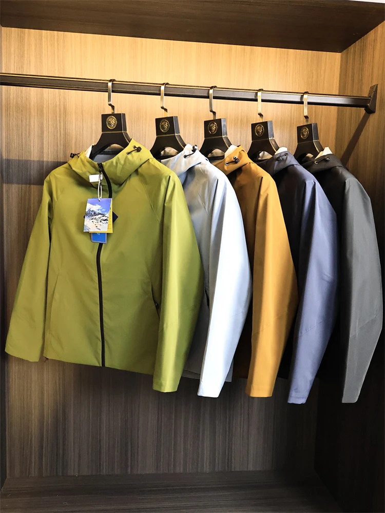 

Мужская спортивная одежда на открытом воздухе Jaet с капюшоном, водонепроницаемая серия Fly, подставка из полиэфирного волокна, длинная застежка-молния свеча