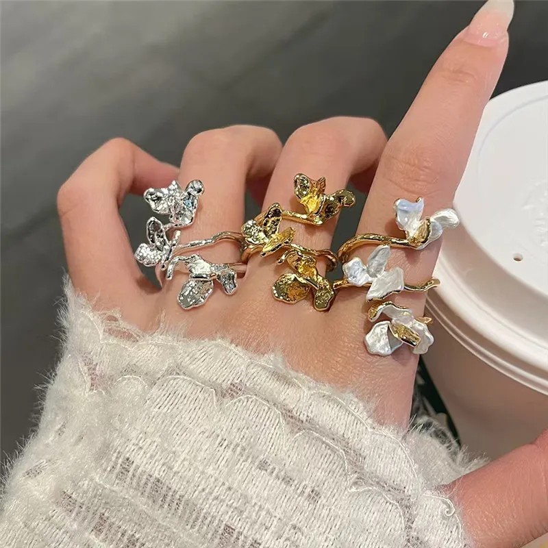 

New Metal Bell Flower Ring for Women Jewelry with Sensual 3D Design High-End Sensation Allergy-Free Non-Fading Open Finger Ring