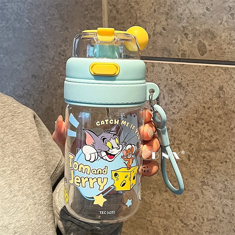 Kawaii 550 مللي توم وجيري يوم الصيف شرب القش كوب ماء أنيمي طالب الموضة المحمولة مزدوجة شرب الفم كوب بلاستك