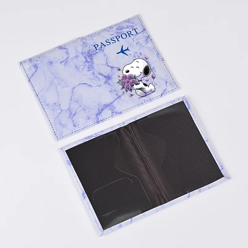 Snoopys Reisepasshüllen für Damen und Herren, ultradünner Dokumentenhalter, Cartoon-Anime-Druck, Reise-wasserdichte Reisepass- und Ausweishüllen, Geschenk – Detail 2