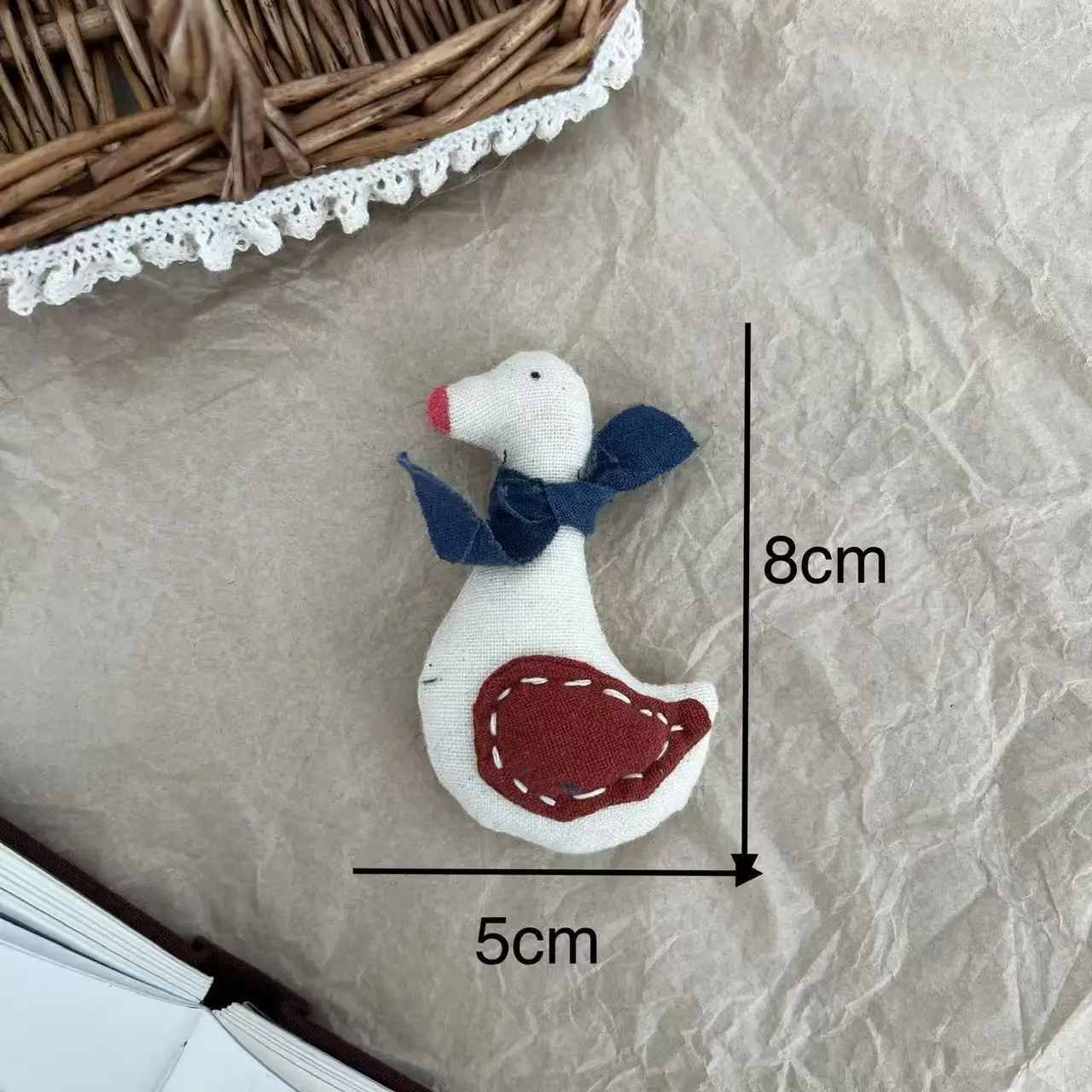 1PCS Winter New Cartoon Handmade Goose Cotton Filled Half Finished Brooch for Kids Keychain Embellishment Decor Portable Charms