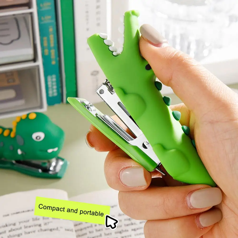 Mini cucitrice tascabile portatile Simpatico dinosauro Strumenti per rilegatura di libri Organizzatore di file Cancelleria per ufficio Accessorio per forniture per studenti scolastici
