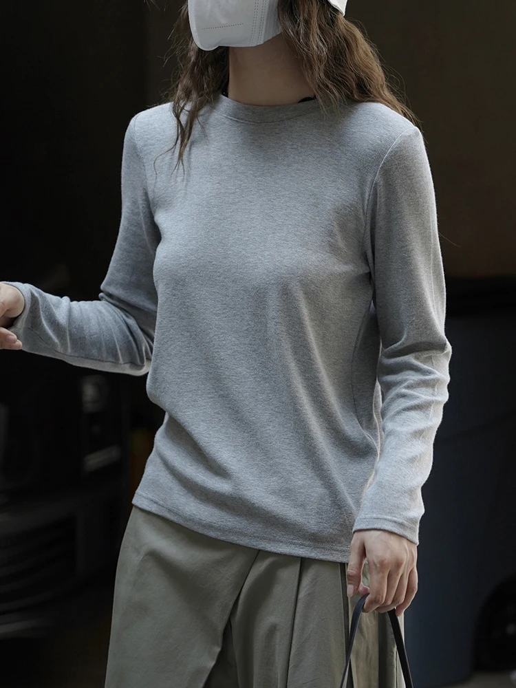 เสื้อยืด FANAN ทรงมินิมอลเรียบง่ายสำหรับผู้หญิง คอกลม แขนยาว สไตล์เกาหลี ทรงหลวมสบายๆ เสื้อผู้หญิง ฤดูใบไม้ร่วงใหม่ 2025