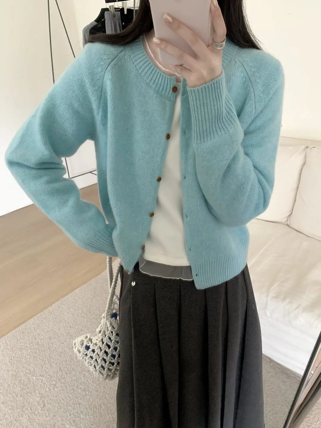 

Women's wool sweater Korean style solid color round neck long sleeved wool knitted cardigan sweater