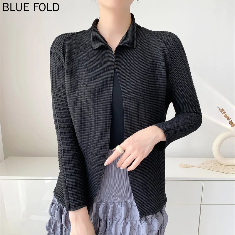 Miyake High-End-Plissee-Oberjacke für den Frühherbst 2025, super dehnbar, fließender Maiskern-Cardigan für Damen