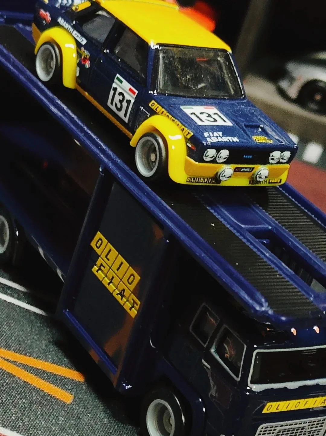 Hot Wheels Automobile Culture Transport Team FIAT 131 ABARTH PLYMOUTH AAR CHEVELLE Die-cast Alloy Car Model Car Gift view 4