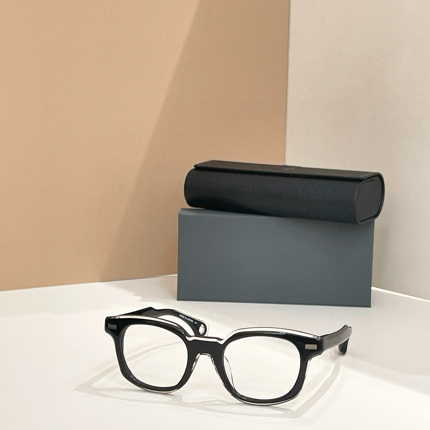 هايكوك-نظارات طبية للجنسين-الهندسة المعمارية والنحتية | بيلايت