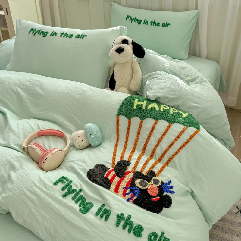 

2025 New Cartoon Embroidery Bed Sets Super Soft and Cute Bedding Set for Kids Adults Comforter Cover Kit for Single and Double