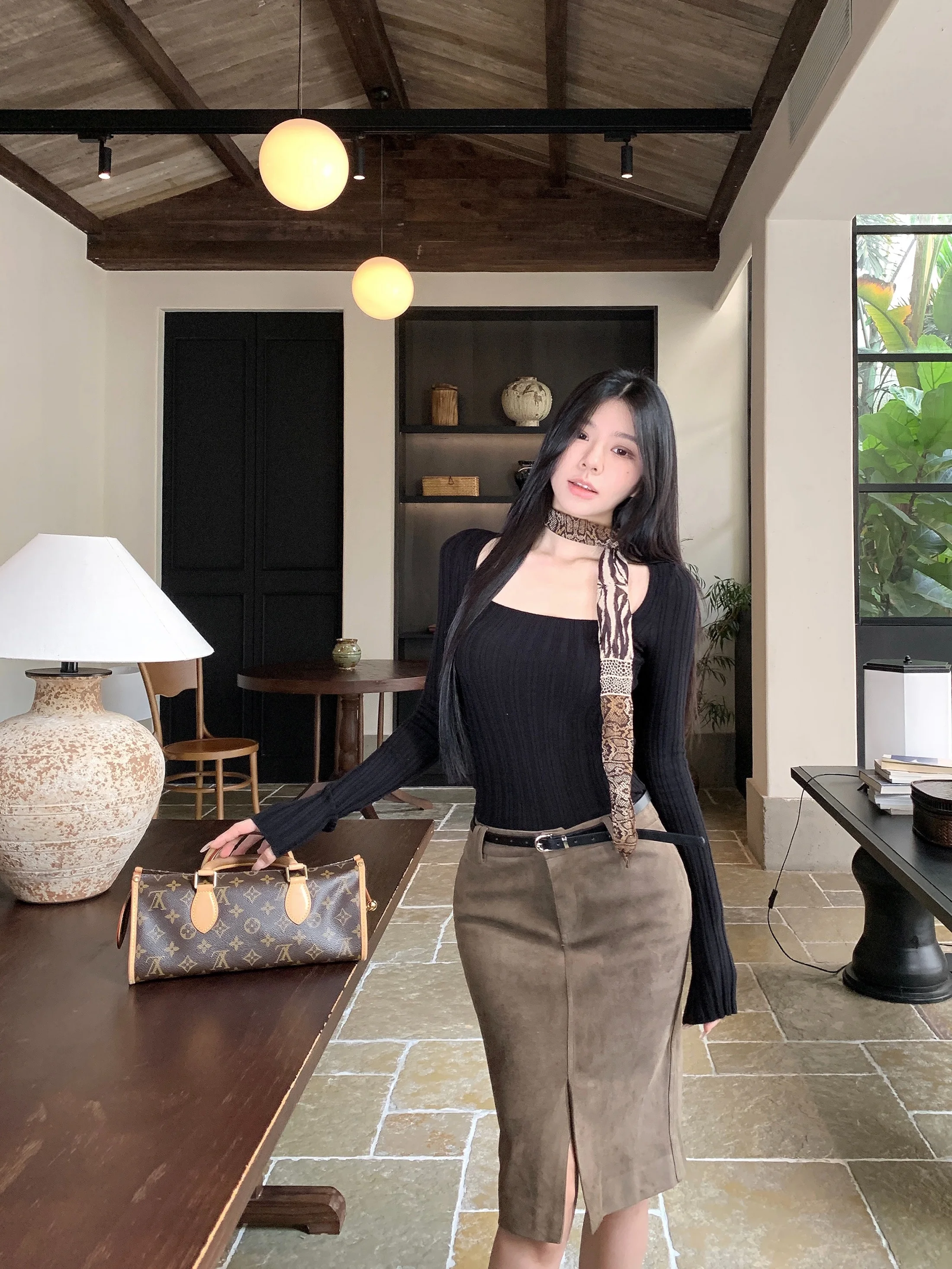 

Spicy Girl Black Long Sleeve Knitted Set Women's High Waist Slimming Half-length Skirt Two-piece Suit Autumn Fashion Adult Women