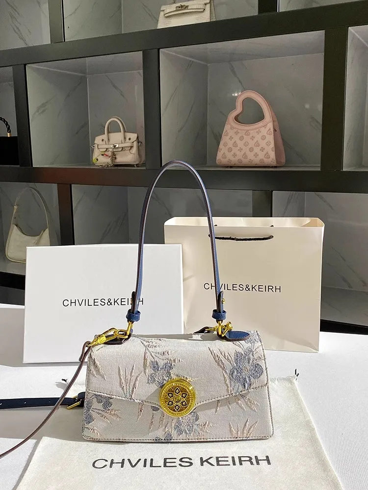 2024 New Fashion and Popular Square Bag with Beautiful Embroidery Pattern and Delicate Lucky Beads Decoration Shoulder Handbag