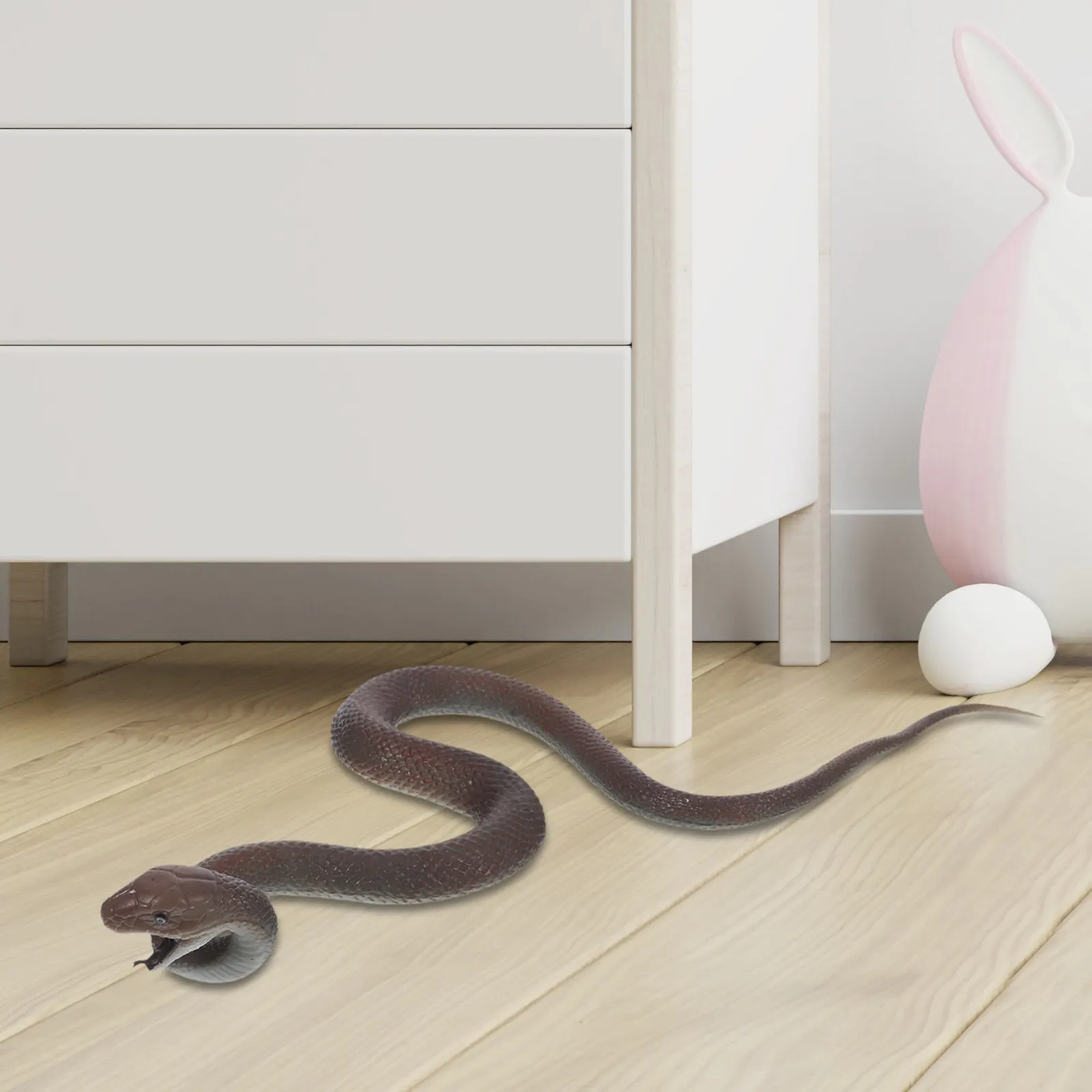 

Lifelike Snake Made of Tpr Soft Material Flexible Prank Snake for Kids Adults Halloween Atmosphere April Fools Scary