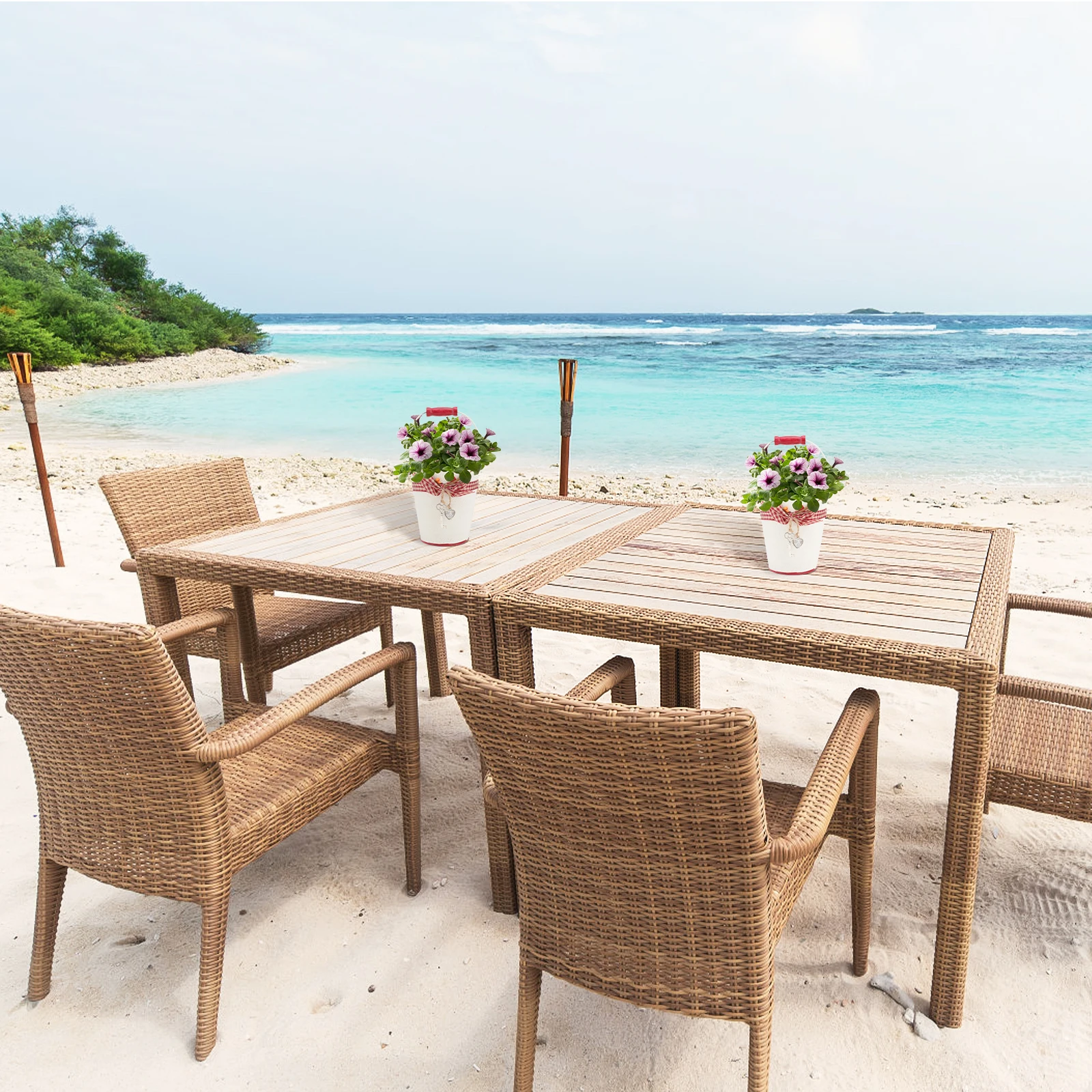 железный цветок с деревянной ручкой