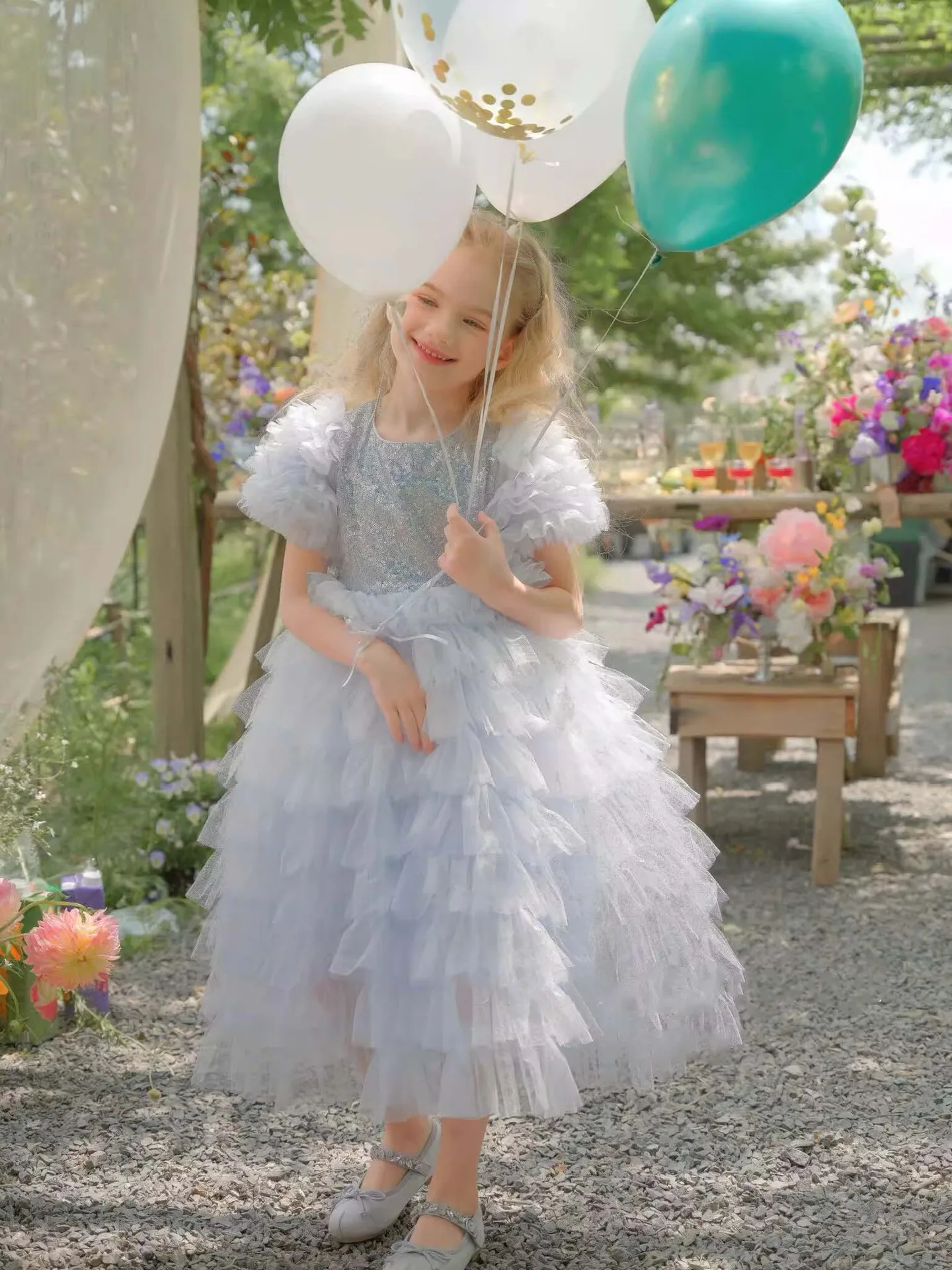 Abito da ragazza di fiori gonfi a strati per abito da sposa con paillettes brillanti in Tulle per la prima comunione abito da principessa per bambini 2024