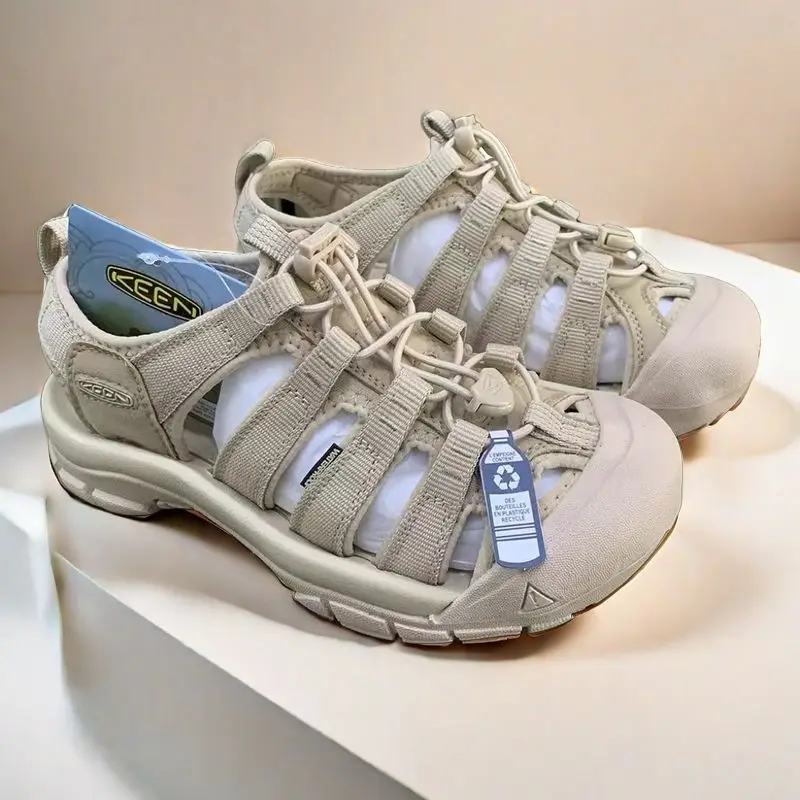 Men's and Women's Outdoor Wading Sandals Closed Toe Protective Hiking Quick Dry Sandals Couple Shoes