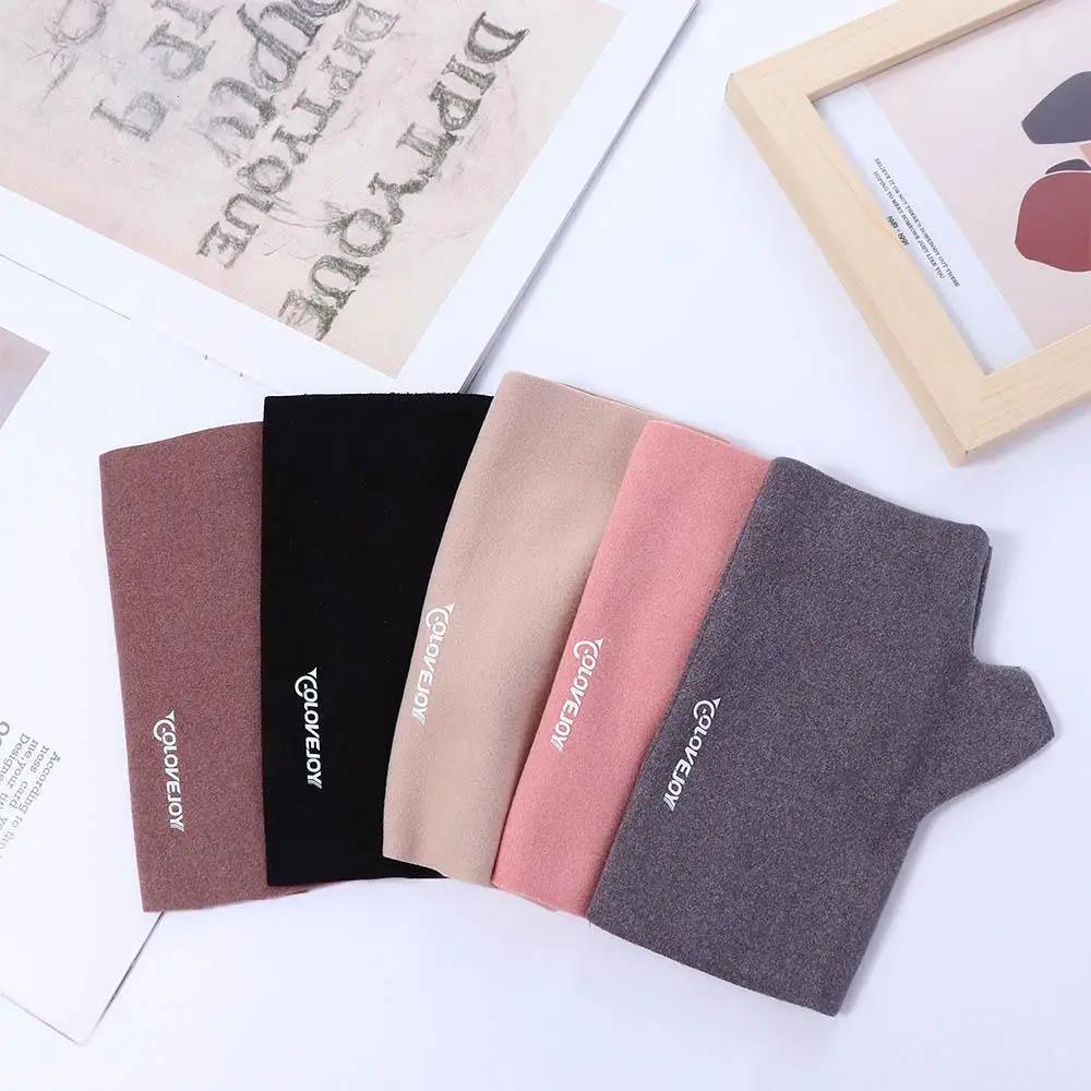 Guanti caldi in tessuto tinta unita a prova di freddo con vento elastico alla moda Guanti senza dita con mezze dita Guanti da donna