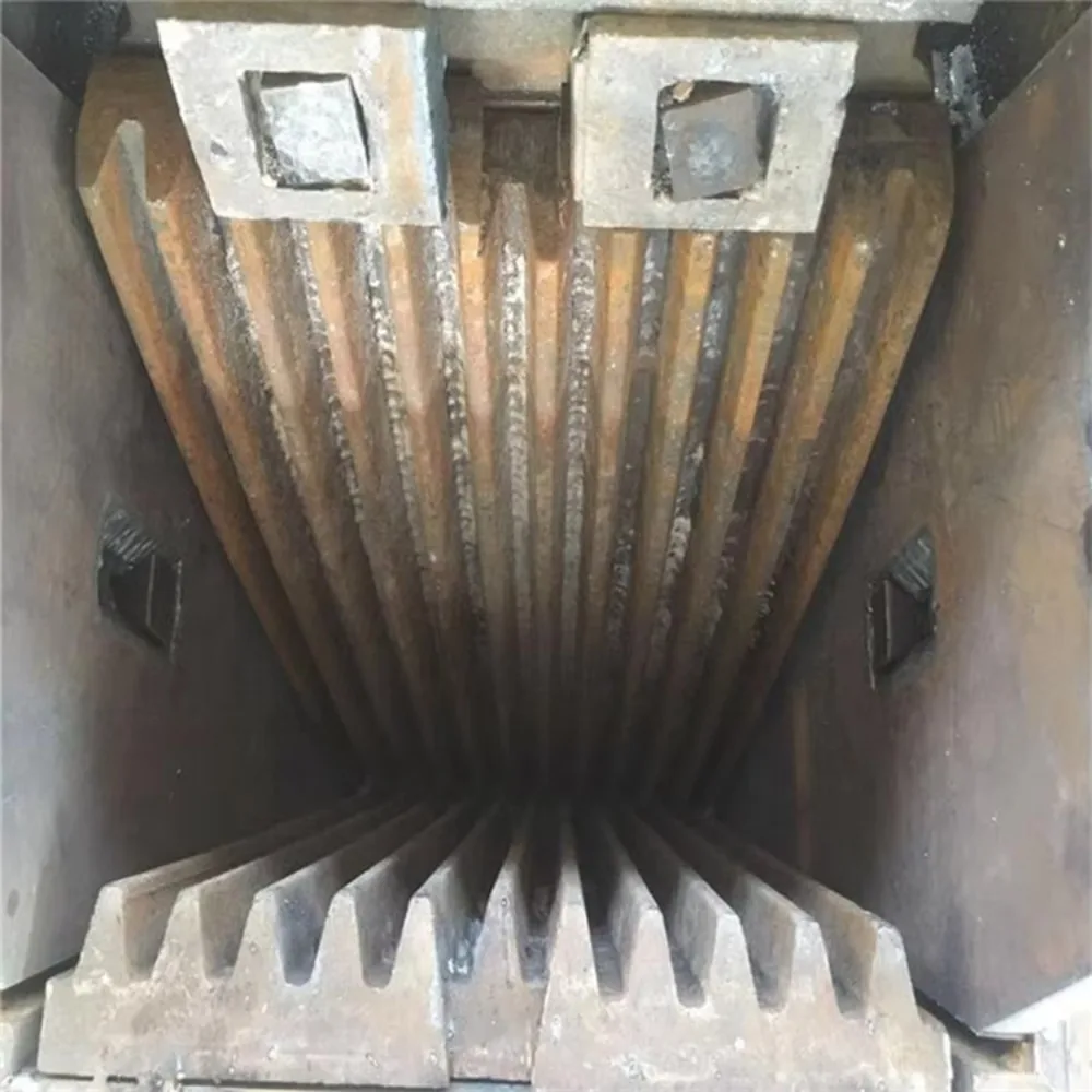 Sprzedaje Mobilne Mini Kruszarki Szczękowe Gąsienicowe Kompleksowa Obsługa Sprzedaży Maszyn do Kruszenia Szczękowego OEM i Hurt