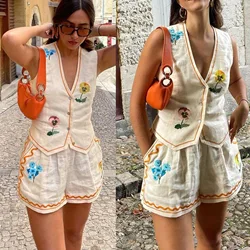 Vintage Summer Short Sets Floral Embroidery Woman 2 Piece Outfits V Neck Sleeveless Buttons Vest Top + Short Pants Suit