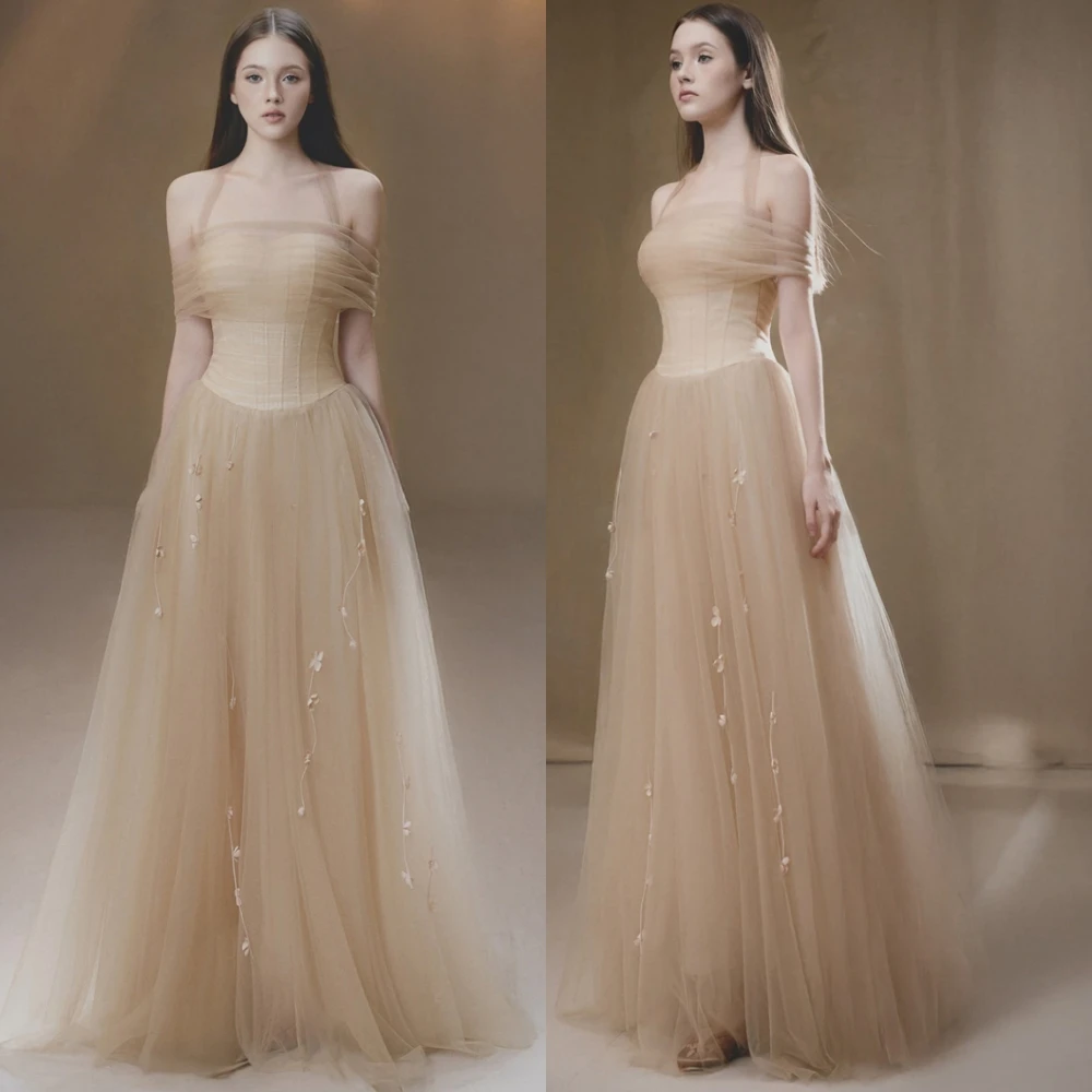 

Customized Elegant Tulle Halter Evening Dress Classic Sleeveless Prom Dresses Fashion Sweep Train Special Occasion Gowns