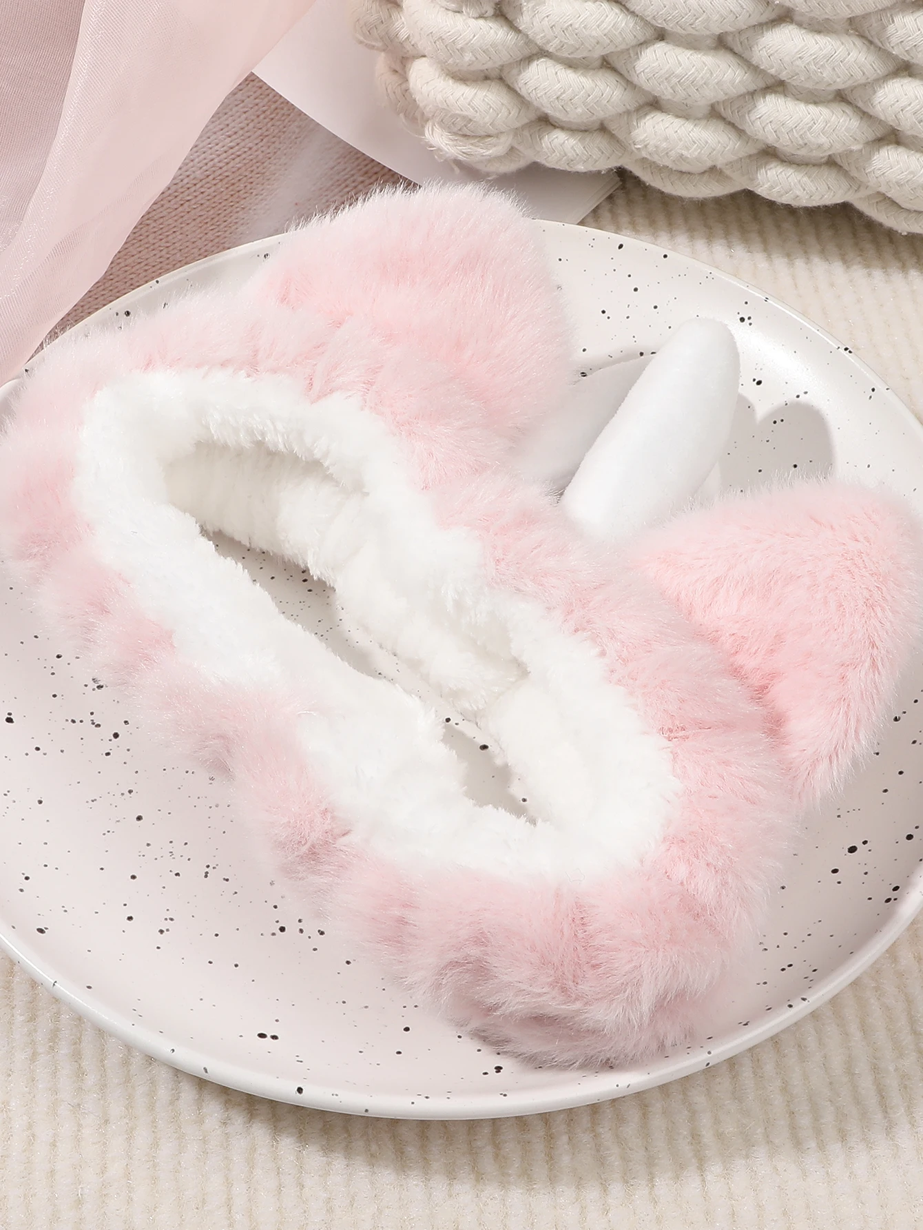 1 Pcs Spa Pink Headband for Washing Face,Girls Cute Fuzzy Animal Ears Hair Band,Elastic Headband to Makeup