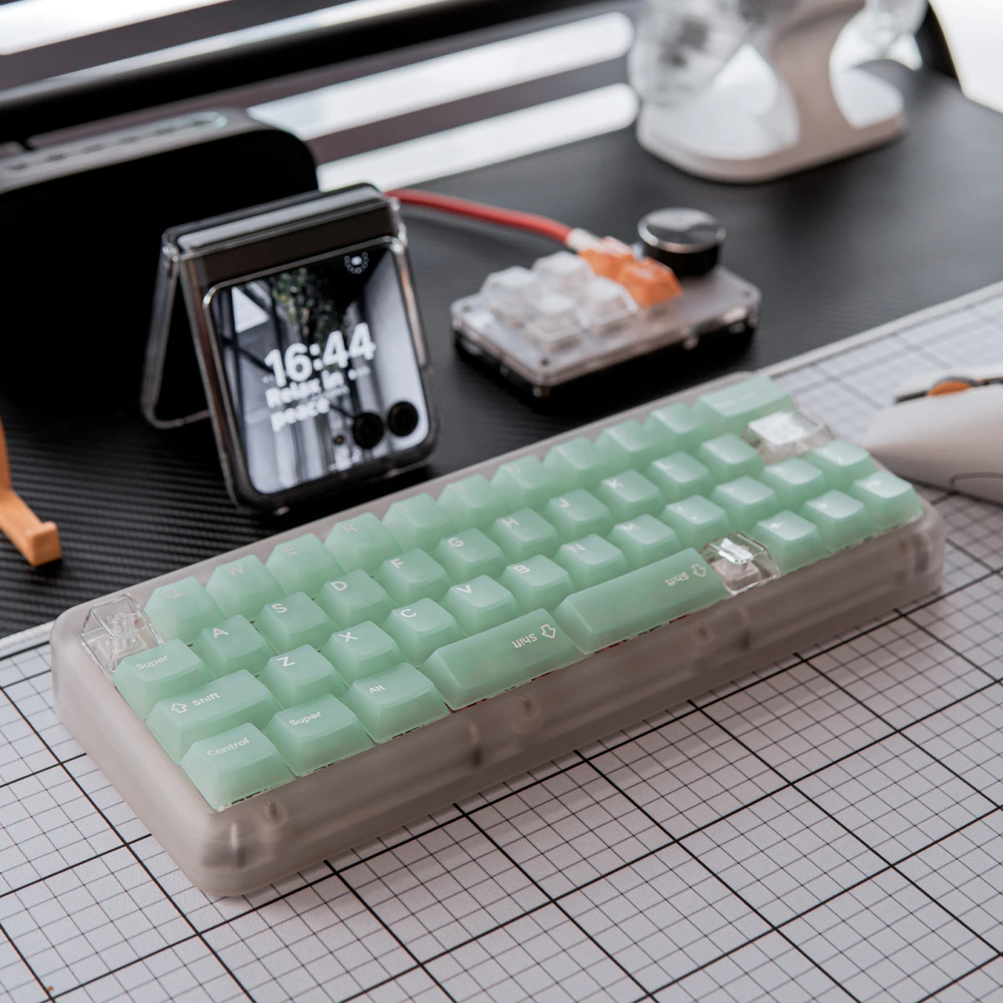 132 Keys Green Fog Transparent Keycaps Cherry Profile PC Keycaps Shine Through Keycaps For MX 64/87/96/104 Mechanical Keyboard view 4