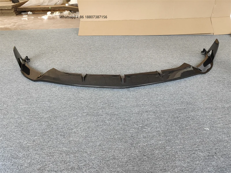 

for theLamborghini URUS M Style Carbon Fiber Body Kit for the Front Lip of the URUS