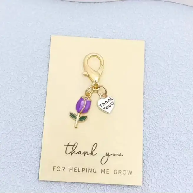 4 مجموعات من بطاقات الشكر مع سلسلة مفاتيح على شكل قلب توليب وفضي - "شكرًا لك على مساعدتي في النمو" - هدية مثالية شكرًا لك للعائلة